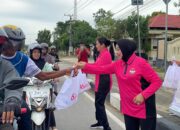Bhayangkari Daerah Sultra Melaksanakan Kegiatan Berbagi Takjil Dalam Rangka Hut Yayasan Kemala Bhayangkari ke-46 Tahun 2026
