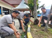 Wujud Kepedulian, Polres Sinjai Gelar Kerja Bakti Ciptakan Lingkungan Bersih dan Nyaman.