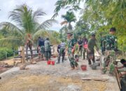 Perkokoh Infrastruktur, Satgas TMMD 127 Kendari Garap Pagar Pengaman Jembatan Sambuli