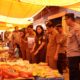 Polres Tana Toraja Bersama Forkopimda Lakukan Pengawasan Harga dan Ketersediaan Bahan Pokok di Pasar