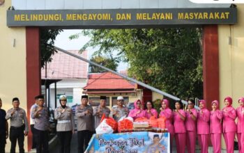 Ramadan Penuh Berkah, Keluarga Besar Polres Luwu Berbagi Takjil dan Gelar Buka Puasa Bersama