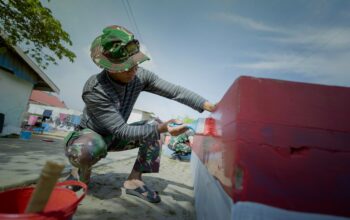 Sinergi Tanpa Batas, Satgas TMMD 127 dan Warga Petoaha Percantik Infrastruktur Kawasan