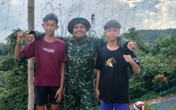 Hubungan EmosianaI Terjalin Antara Satgas TMMD 127 Dan Remaja Desa Kembang