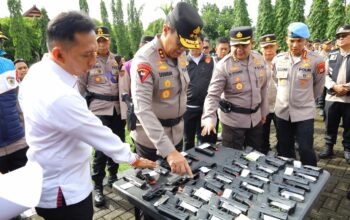 Kapolda Sulsel Pimpin Apel Pengecekan Senjata Api Serentak serta Penyambutan Personel Brimob BKO Polda Aceh