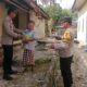 Kapolres Buton Salurkan Bantuan Sosial Kepada Korban Kebakaran di Desa Lapandewa Makmur