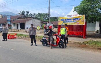 Satlantas Polres Konawe Utara Siaga 24 Jam di Pos Check Point Andowia, Bantu Pemudik dan Atur Arus Lalu Lintas