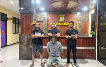 Amankan Arus Mudik Lebaran 2026, Tim Polda Sulteng Cek Keselamatan Kapal di Pelabuhan Luwuk