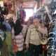 Jelang Hari Raya Idul Fitri 1447 H, Kanit Binmas Polsek Alla Bersama Personel Monitoring Aktivitas Pasar Sudu