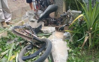 Dua Anak di Nuhon, Banggai Tabrak Tembok, Polisi Evakuasi ke Puskesmas