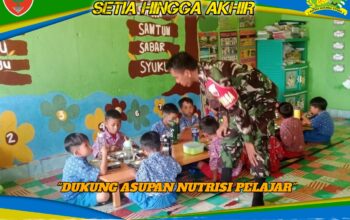 Dukung Asupan Nutrisi Pelajar, Babinsa Koramil 1417-11/Poasia Dampingi Program Makan Bergizi Gratis
