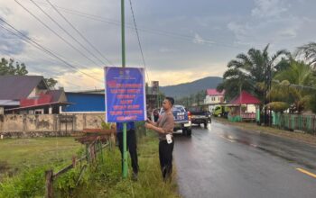 Tingkatkan Edukasi Keselamatan di Jalan, Satlantas Konut Pasang Ratusan Spanduk Imbauan Tertib Berlalu Lintas