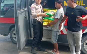 340 Kg Beras Ludes Diserbu Warga Desa Kamumu dalam GPM Polres Banggai