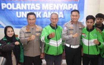 Kunjungi Wajo, Brigjen Pol Faizal Ajak Ojek Online dan Kurir Tertib di Jalan