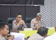 POLRES SOPPENG GELAR ANEV BULANAN, KAPOLRES TEKANKAN PENINGKATAN KINERJA DAN PELAYANAN