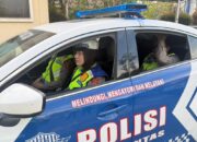 Polwan Ditlantas Polda Sultra Turun Langsung, Edukasi Pengendara Lewat Program “Polantas Menyapa”