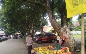 BHABINKAMTIBMAS POLRES SOPPENG SAMBANG PASAR, AJAK MASYARAKAT JAGA KAMTIBMAS