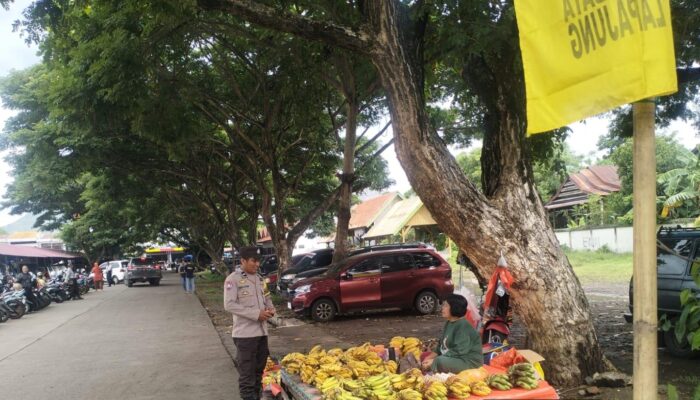 BHABINKAMTIBMAS POLRES SOPPENG SAMBANG PASAR, AJAK MASYARAKAT JAGA KAMTIBMAS