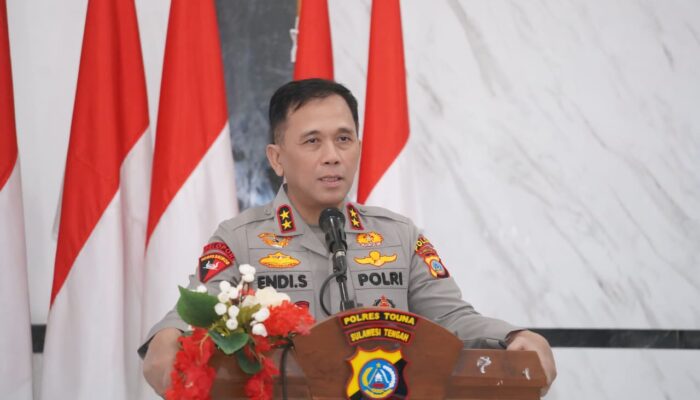 Kunjungi Polres Touna, Kapolda Sulteng Tekankan Disiplin Personel dan Keharmonisan Keluarga