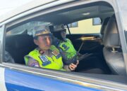 Polwan Ditlantas Polda Sultra Edukasi Pengendara, Ajak Tertib Berlalu Lintas di Kota Kendari