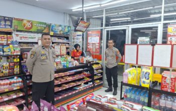 Hadir Beri Rasa Aman, Polsek Maniangpajo Laksanakan Patroli Blue Light di Titik Rawan