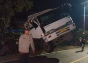 Personil Polsek Maiwa mendatangi TKP Laka Lantas Tunggal Mobil Dump Truck Bermuatan Material Pasir Di Desa Batu Mila