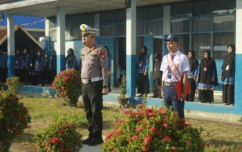 Jadi Irup di SMP Negeri 1 Sinjai, Kasat Lantas Polres Sinjai Tekankan Budaya Tertib Berlalu Lintas Sejak Dini.