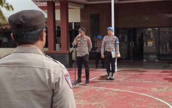 Kabag SDM Polres Sinjai Pimpin Apel Pagi, Tekankan Disiplin dan Kesiapan Personel.