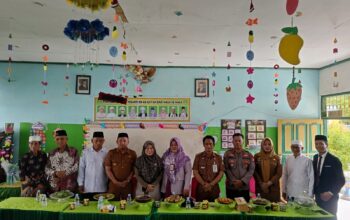 Kapolsek Belawa Hadir di Kegiatan Akreditasi Sekolah, Tegaskan Dukungan Keamanan