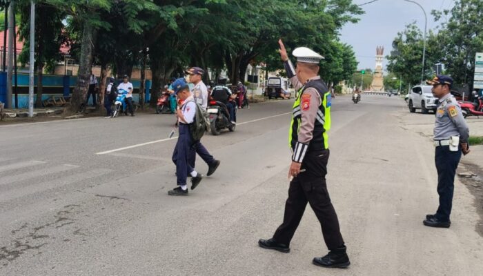 Sat Lantas Polres Sinjai Hadir di Pagi Hari, Wujud Nyata Ciptakan Lalu Lintas Aman dan Lancar.