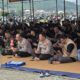 Hari Buruh di Morowali Utara Berjalan Aman, Kapolres Shalat Jumat Bersama Serta Bagikan Makanan dan Minuman Gratis Kepada Buruh  