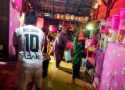 Babinsa Sigap Evakuasi Warga Terdampak Banjir di Desa Konaweha