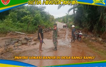 Babinsa Koramil Moramo Pantau Lokasi Banjir di Desa Sangi-Sangi