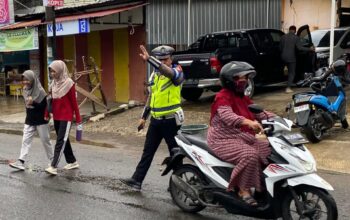 Rutin Setiap Hari, Satlantas Polres Sinjai Tingkatkan Keselamatan di Jalan Raya.