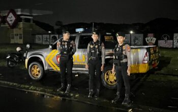 Patroli Humanis Sat Samapta Polres Sinjai Beri Rasa Aman Bagi Warga Malam Hari.