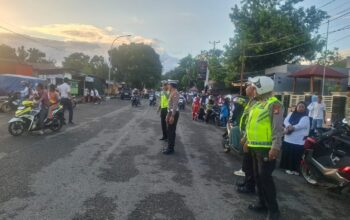 Kapolres Sinjai Turunkan Personel Amankan Jalur Jalan Santai Hardiknas 2026.