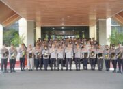 Berhasil Meraih WBBM, 80 Personel Biro SDM Polda Sulsel Terima Penghargaan Kapolda