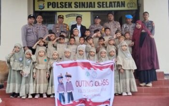Dekatkan Polisi dengan Anak Sejak Dini, Polsek Sinjai Selatan Sambut Kunjungan Anak TK.