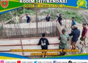 Wujudkan Akses Antardesa, Warga dan TNI Gotong Royong Pasang Mal Cor Jembatan Perintis Garuda