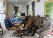 Melalui Giat Sambang, Bhabinkamtibmas Polsek Alla Pererat Sinergi dengan Masyarakat