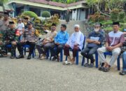 Bhabinkamtibmas Polsek Enrekang Melayat di Desa Binaannya, Wujud Kepedulian Polri Kepada Masyarakat