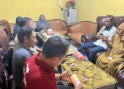 BHABINKAMTIBMAS POLRES SOPPENG FASILITASI MEDIASI KEKELUARGAAN, WARGA CAPAI KESEPAKATAN DAMAI