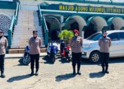Rutin Setiap Jum’at, Polwan Polres Sinjai Ambil Alih Pengamanan Saat Personel Polki Menunaikan Sholat Jumat.