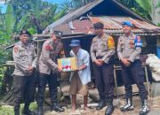 Polres Sinjai Salurkan Bantuan Sosial untuk Lansia Sebatang Kara di Timbasoang.