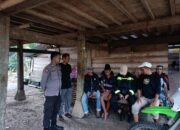 Bhabinkamtibmas Laksanakan Sambang di Desa Binaan, Pererat Kemitraan dengan Warga