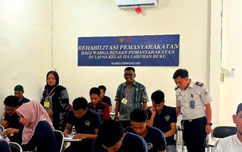 Menimba Ilmu di Balik Jeruji, WBP Lapas Labuhan Ruku Antusias Ikuti UAS Kesetaraan