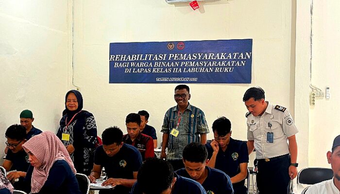 Menimba Ilmu di Balik Jeruji, WBP Lapas Labuhan Ruku Antusias Ikuti UAS Kesetaraan