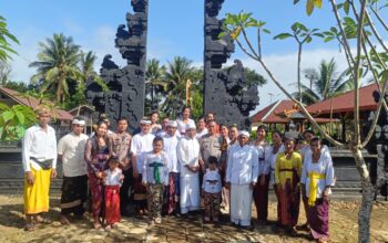 Personel Polsek Sigap Amankan Hari Raya Galungan di Delapan Pura Wilayah Hukum Polsek Wiwirano, Berlangsung Aman dan Kondusif