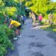 Karya Bakti Koramil 1413-01/Wolio, Bersama Warga Bersihkan Akses Jalan di Kelurahan Sulaa