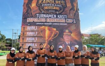 Srikandi Polwan Polres Enrekang Jadi Penggerak Semarak HUT Bhayangkara ke-80 Lewat Turnamen Kasti Kapolres Cup I 2026