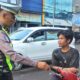 Pengaturan Pagi, Sat Lantas Polres Sinjai Beri Edukasi dan Teguran Persuasif kepada Pengendara.